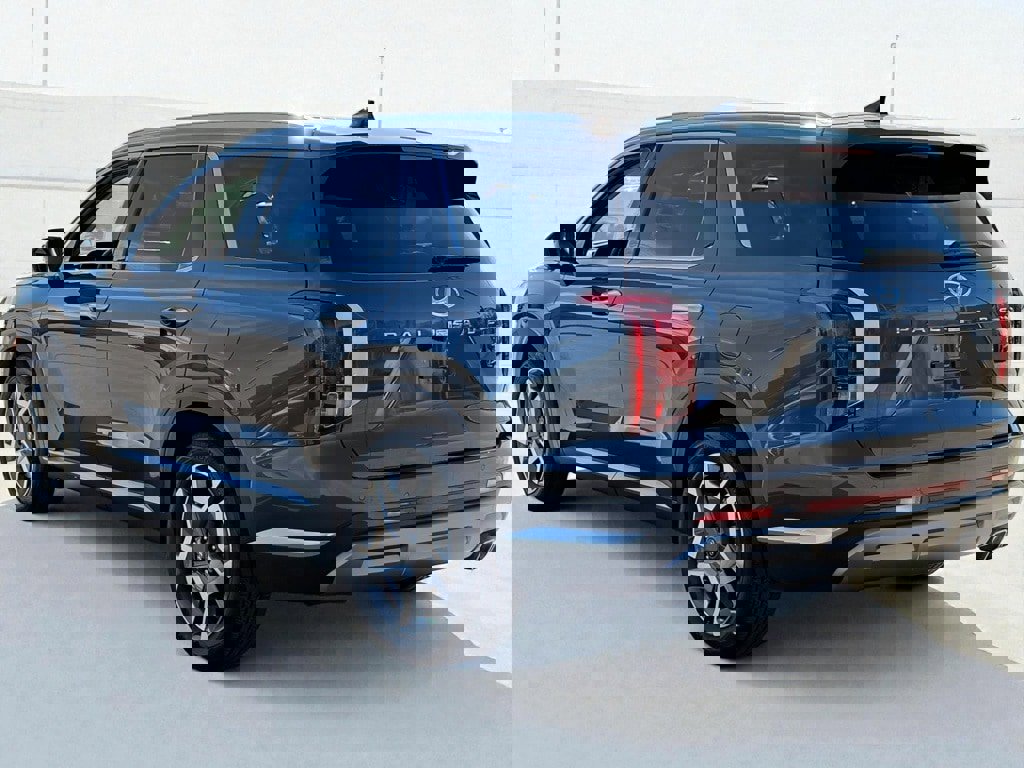 Used 2024 Hyundai Palisade Limited image 4