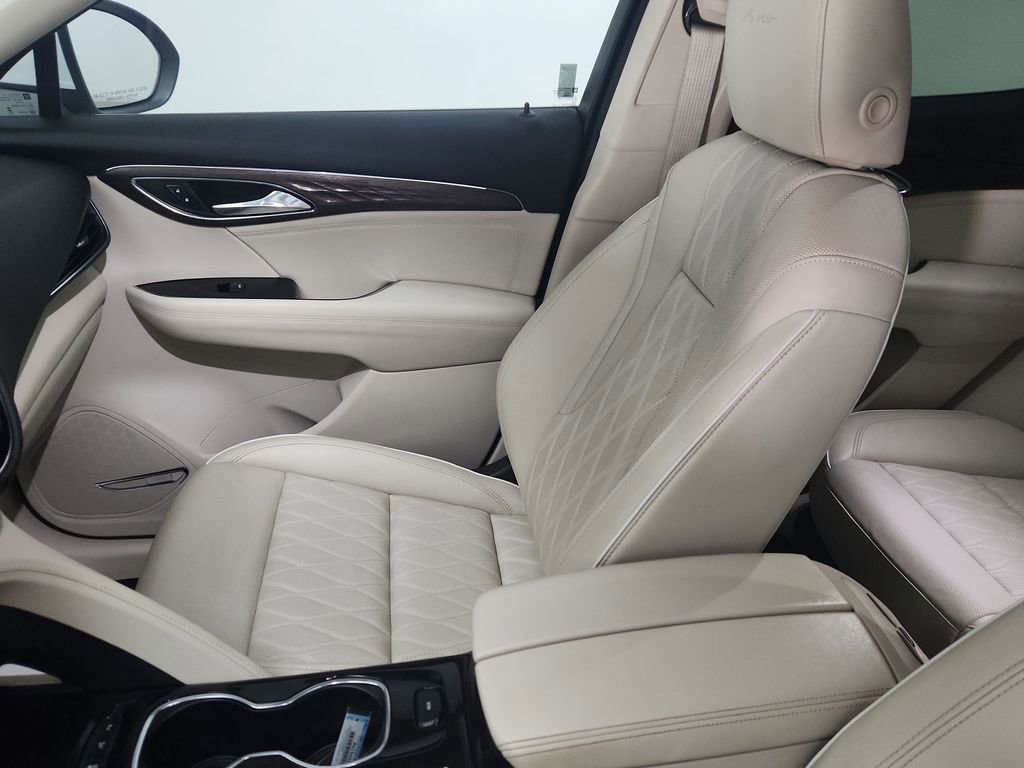 Used 2023 Buick Envision Avenir AWD/4WD image 29