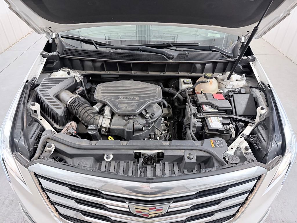Used 2018 Cadillac XT5 Luxury w/ Driver Awareness Package image 41