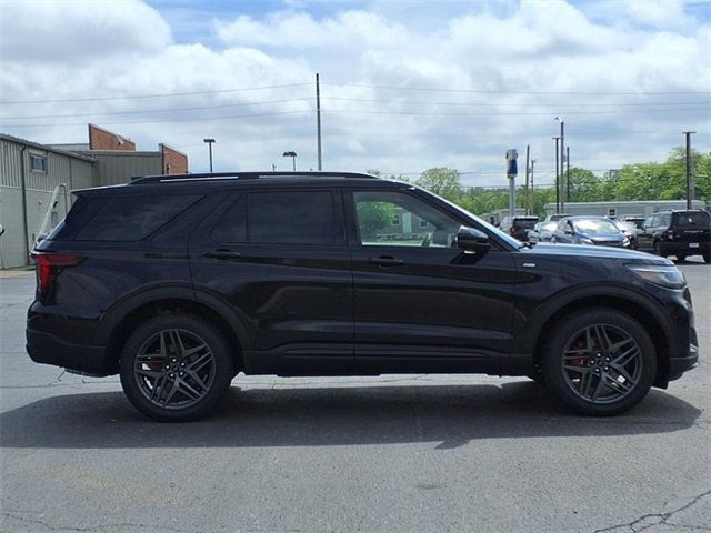 New 2025 Ford Explorer ST-Line w/ Premium Package image 8
