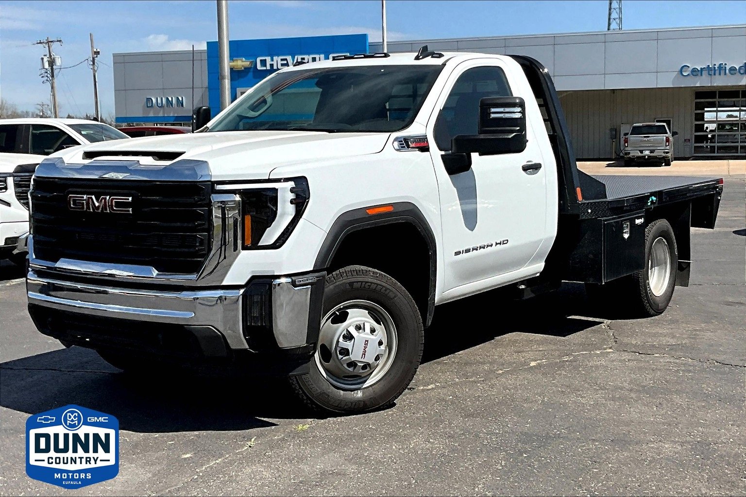 New 2024 GMC Sierra 3500 Pro w/ Convenience Package