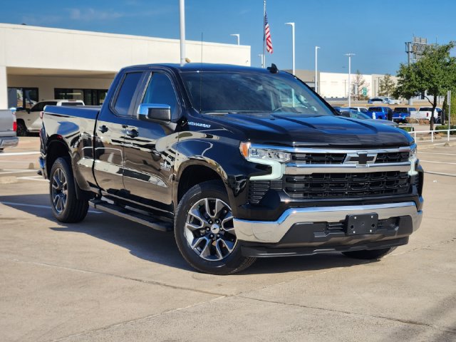 Used 2024 Chevrolet Silverado 1500 LT w/ Protection Package RWD image 2