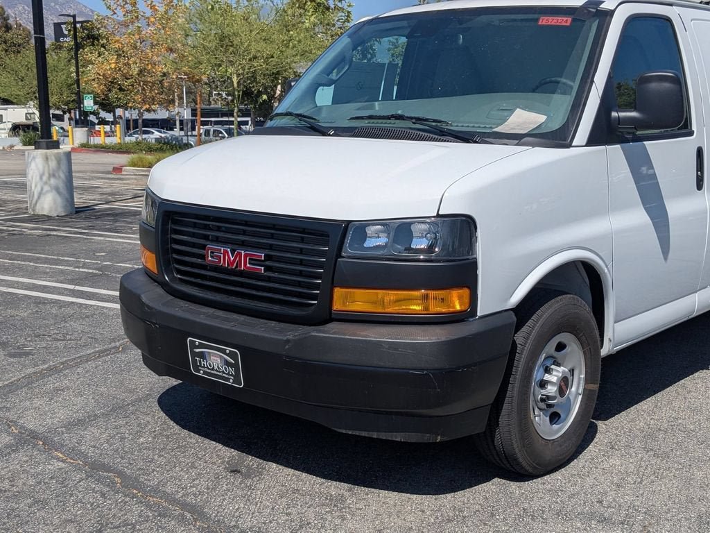 New 2026 GMC Savana 3500 Extended w/ Driver Convenience Package RWD image 17