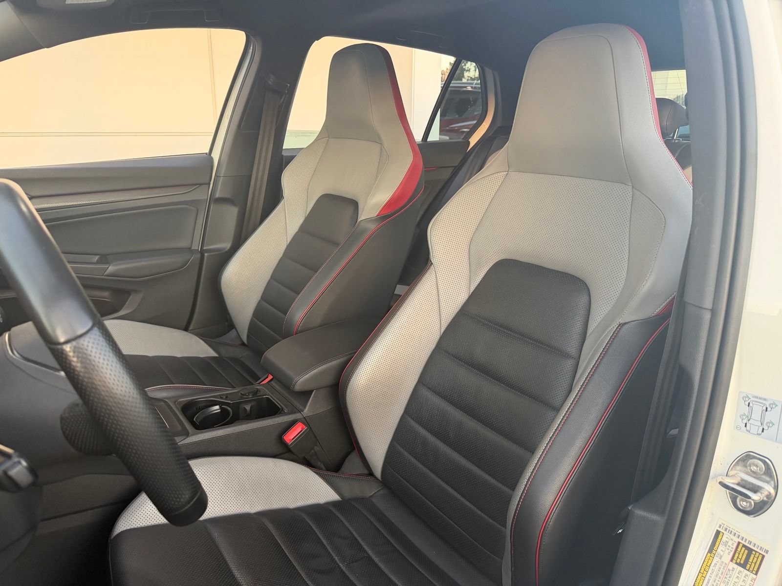 Used 2022 Volkswagen GTI SE FWD image 13