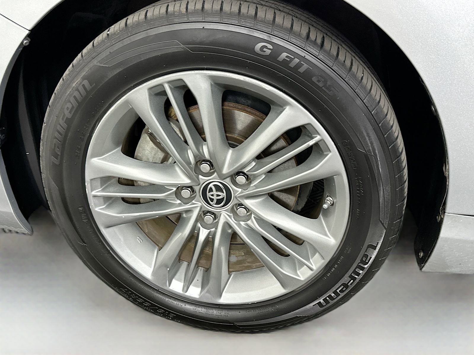Used 2015 Toyota Camry SE FWD image 28