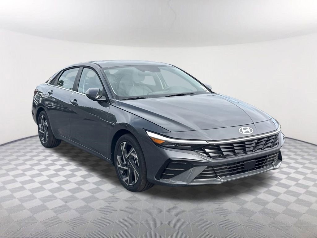 New 2026 Hyundai Elantra Limited FWD image 3
