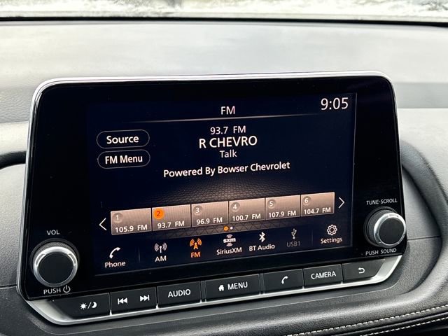 Certified 2025 Nissan Rogue SV image 13