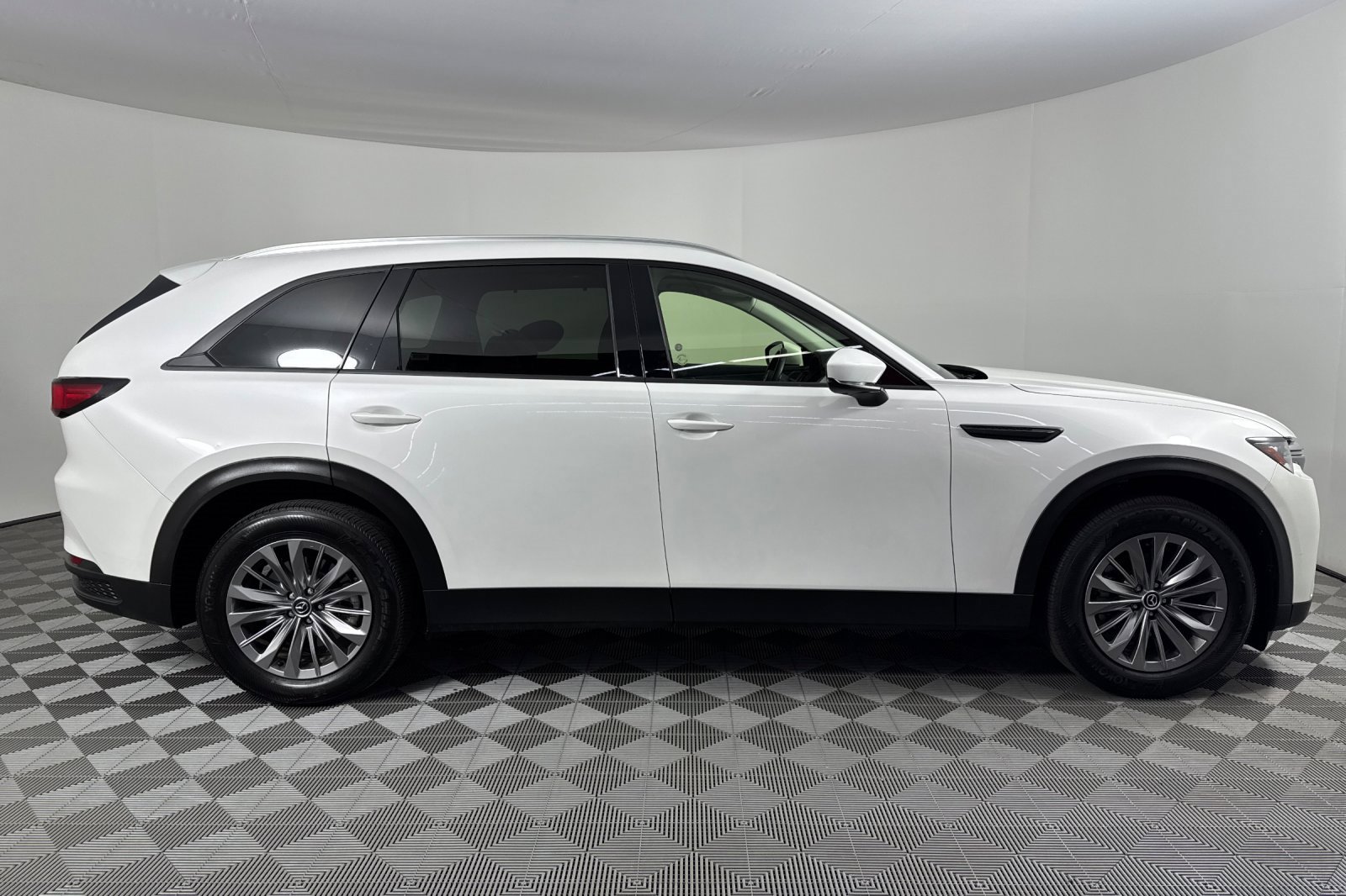 Used 2024 MAZDA CX-90 3.3 Turbo w/ Preferred Plus image 3