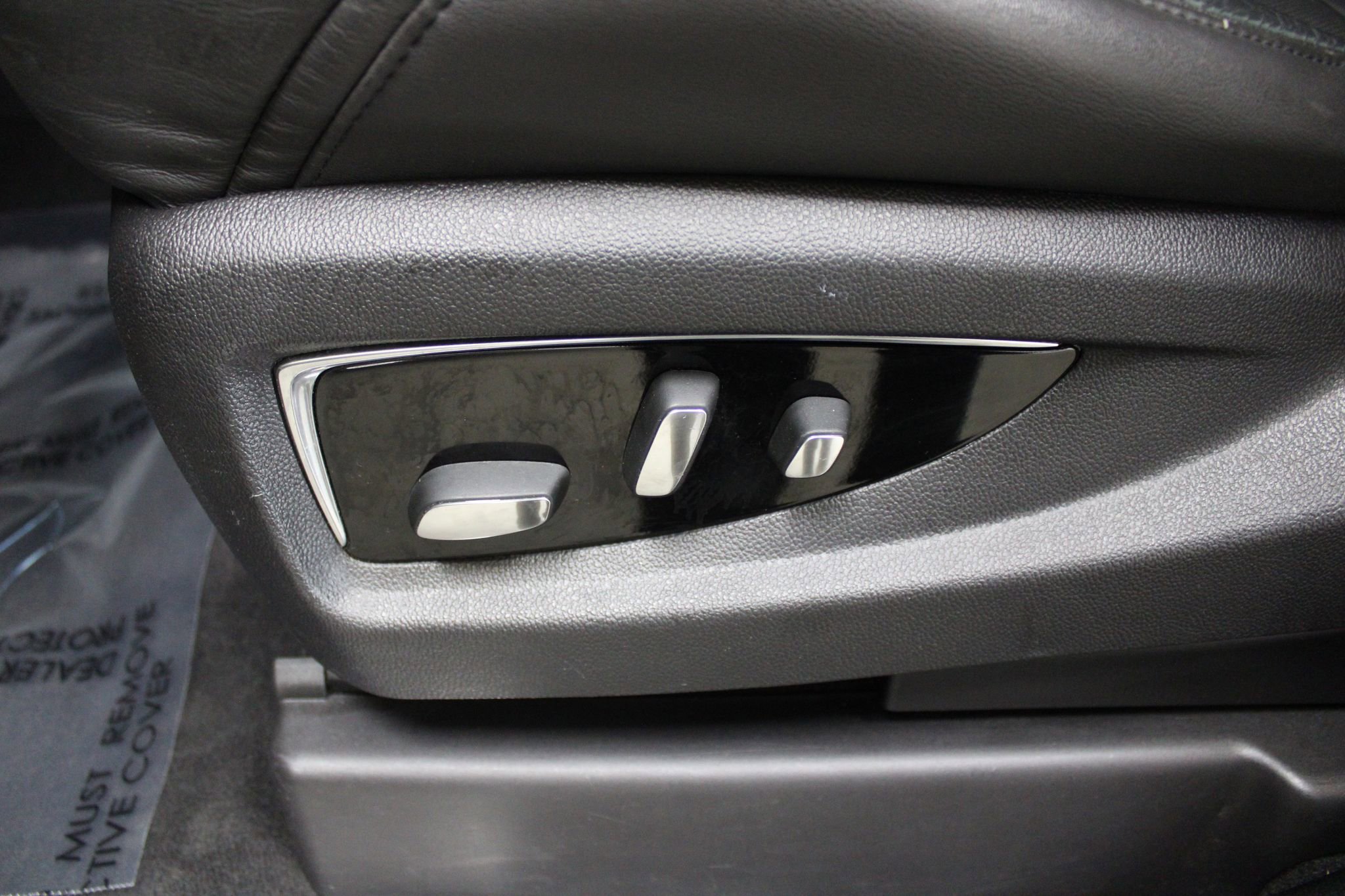 Used 2017 Cadillac Escalade ESV Luxury image 15