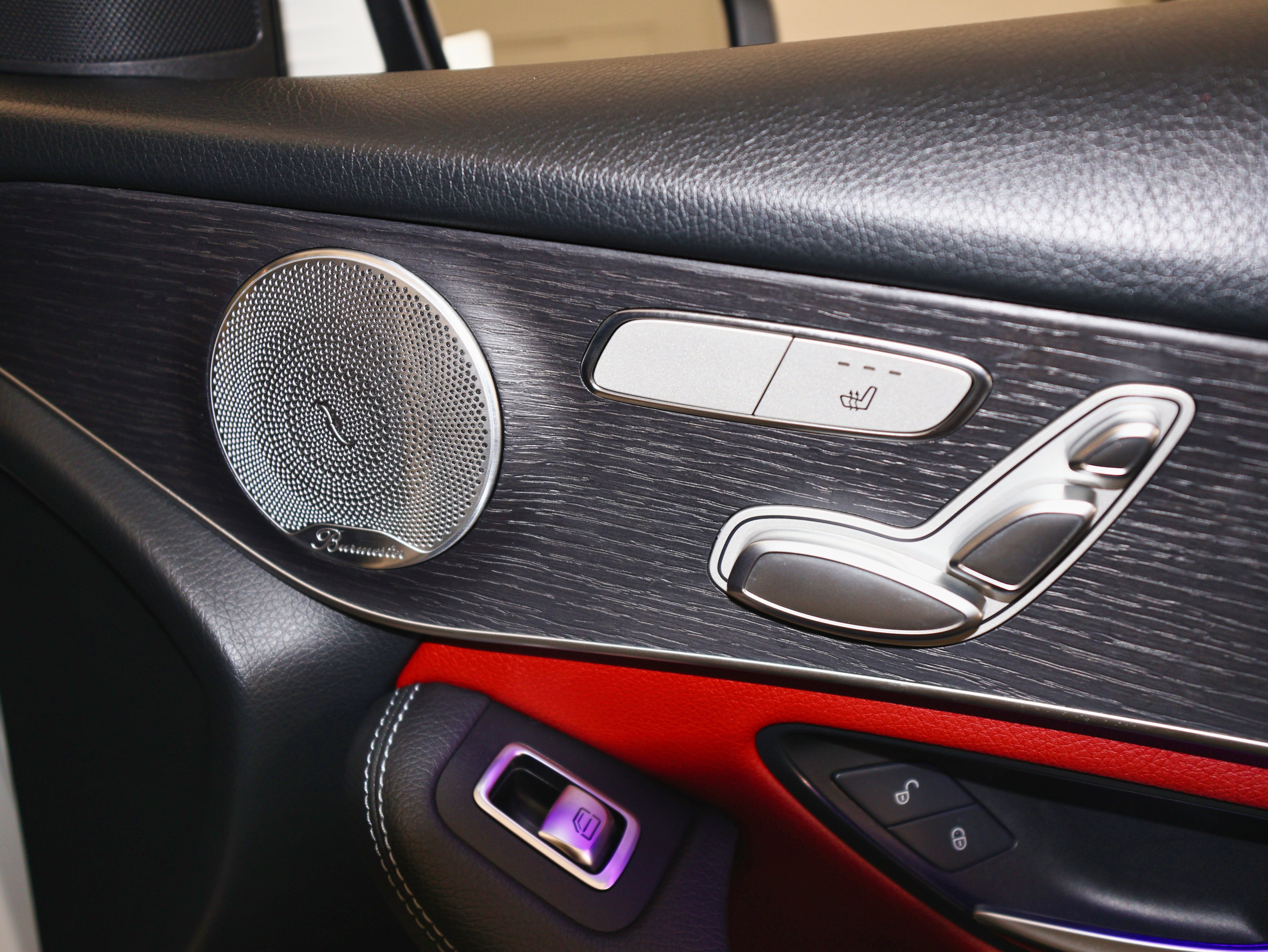 Used 2020 Mercedes-Benz GLC 300 4MATIC Coupe image 41