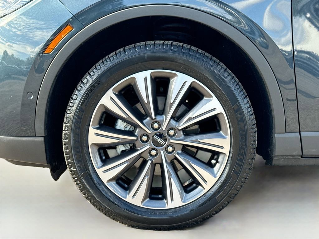 Used 2022 Lincoln Corsair Reserve w/ Equipment Group 201A image 44