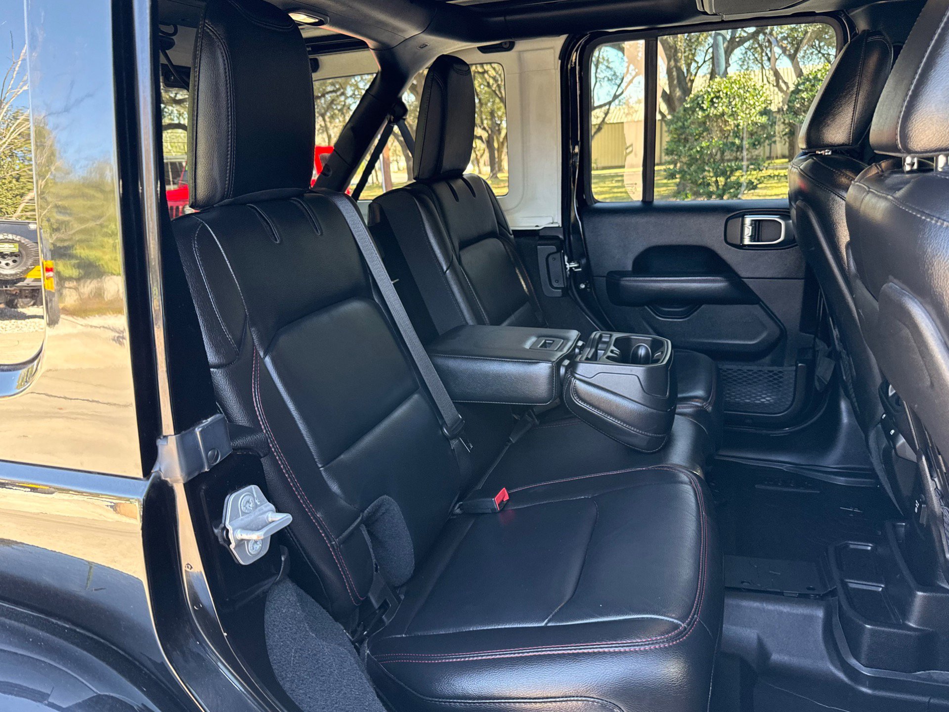 Used 2019 Jeep Wrangler Unlimited Rubicon image 48