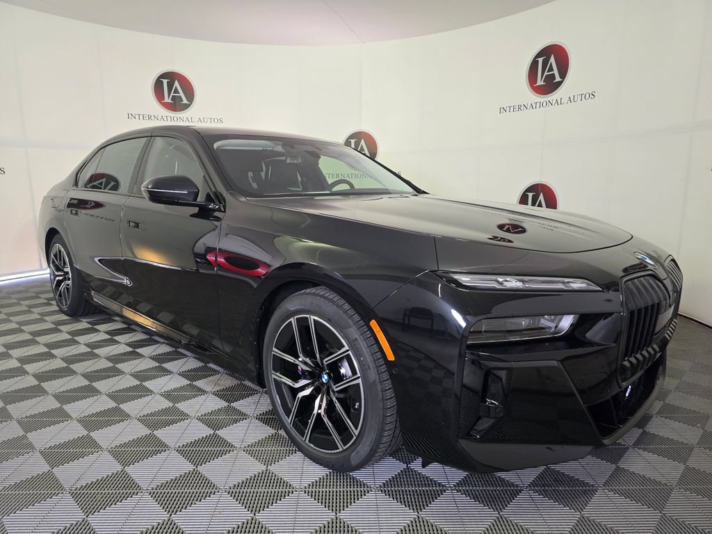 Used 2025 BMW 760i xDrive AWD/4WD image 1