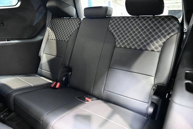 New 2026 GMC Acadia Denali w/ Super Cruise Package image 12