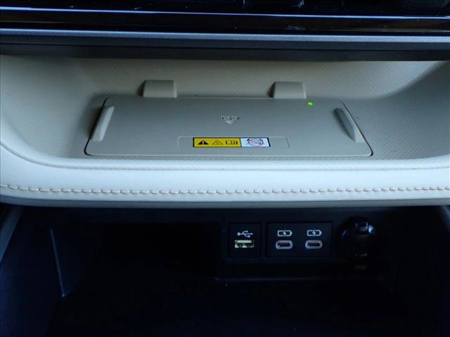 Used 2023 Toyota Highlander XLE image 22