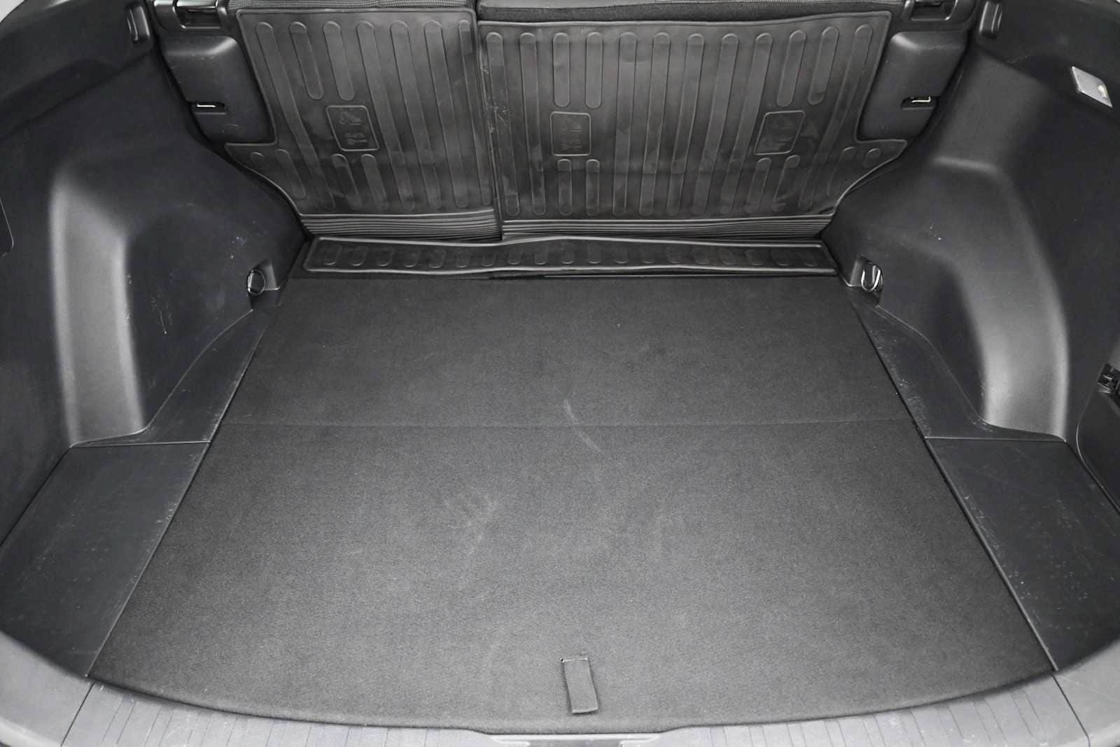 Used 2021 Toyota RAV4 LE AWD/4WD image 8