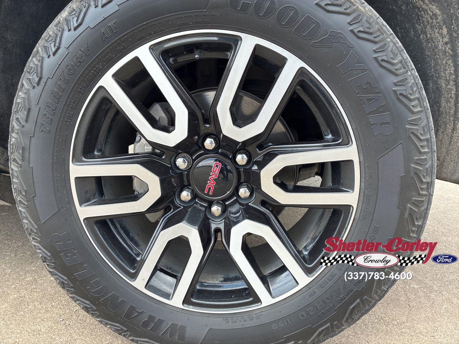 Used 2023 GMC Yukon XL AT4 w/ AT4 Premium Plus Package image 2