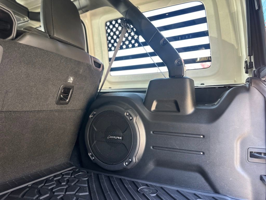 Used 2022 Jeep Wrangler Unlimited Sahara w/ Cold Weather Group image 15