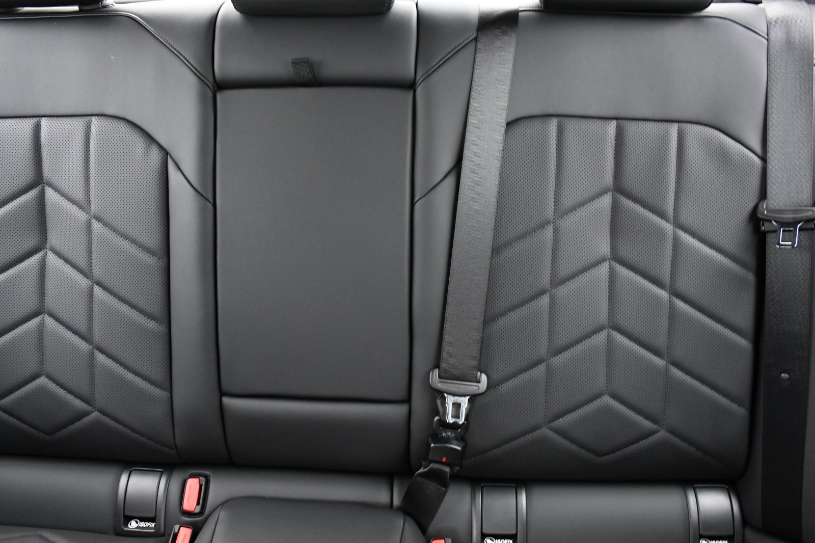 Used 2024 BMW 530i xDrive w/ Convenience Package image 10