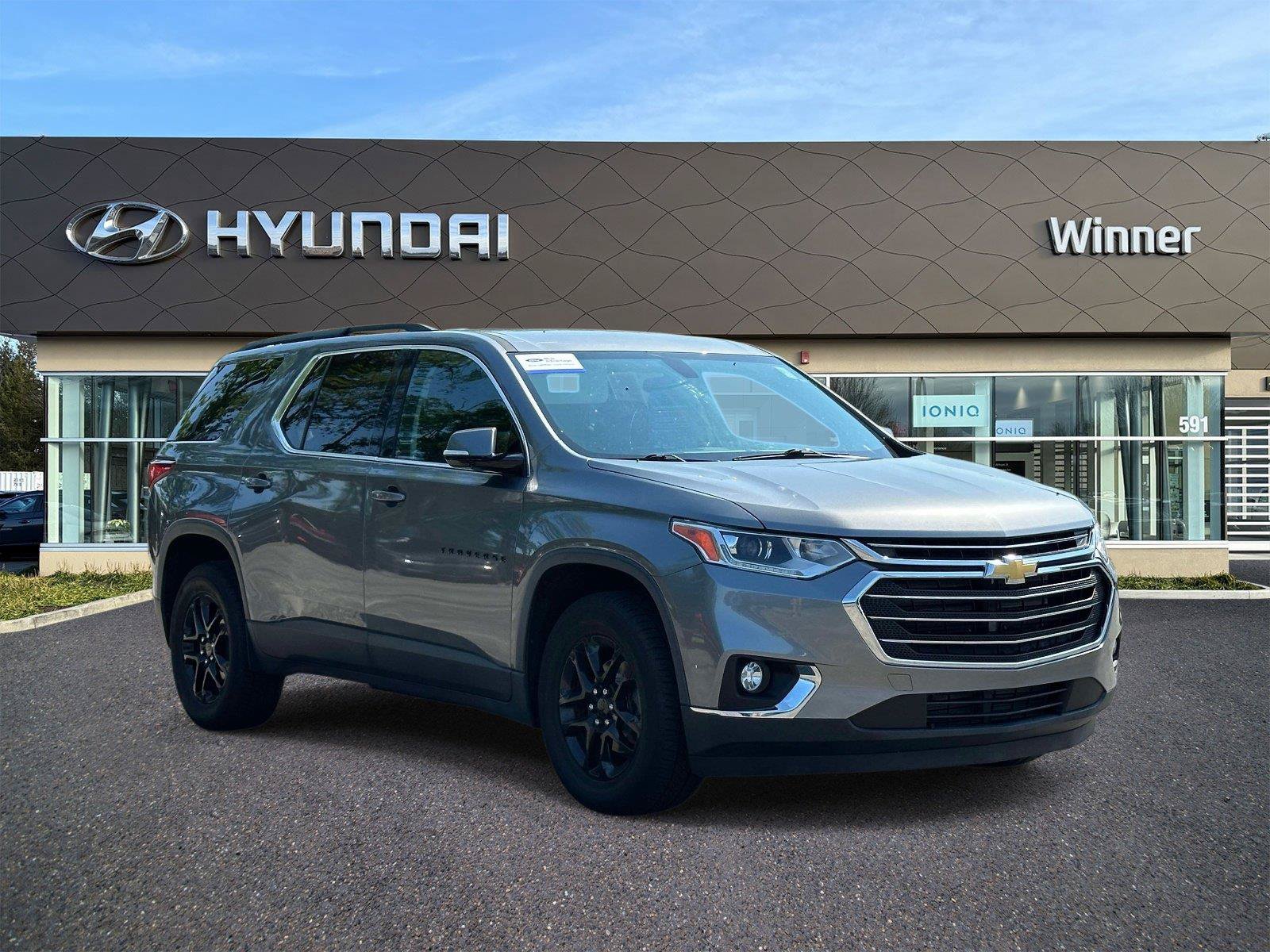 Used 2019 Chevrolet Traverse LT FWD image 6