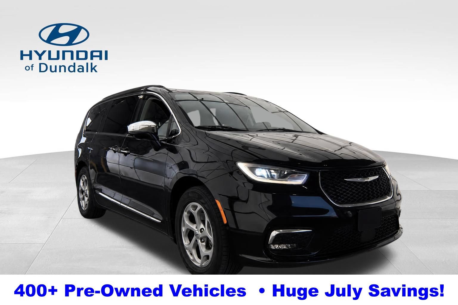Used 2022 Chrysler Pacifica Limited FWD image 3
