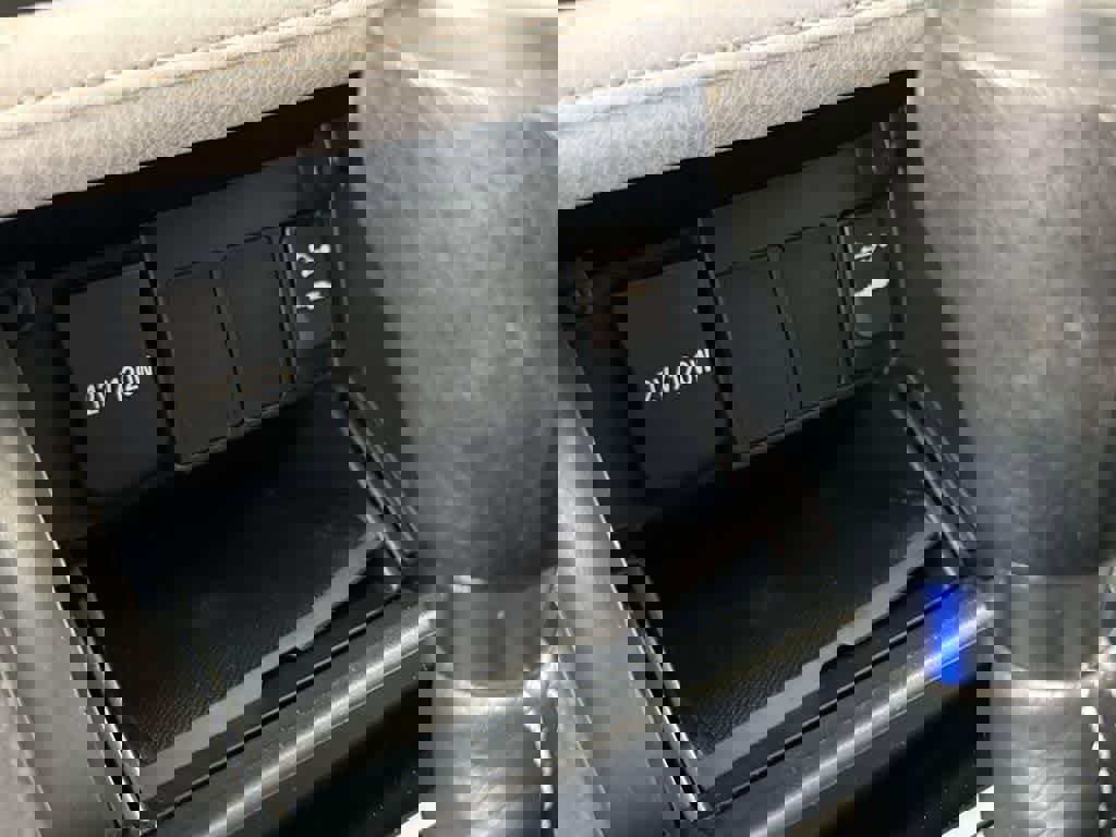 Used 2017 Toyota Corolla iM image 31