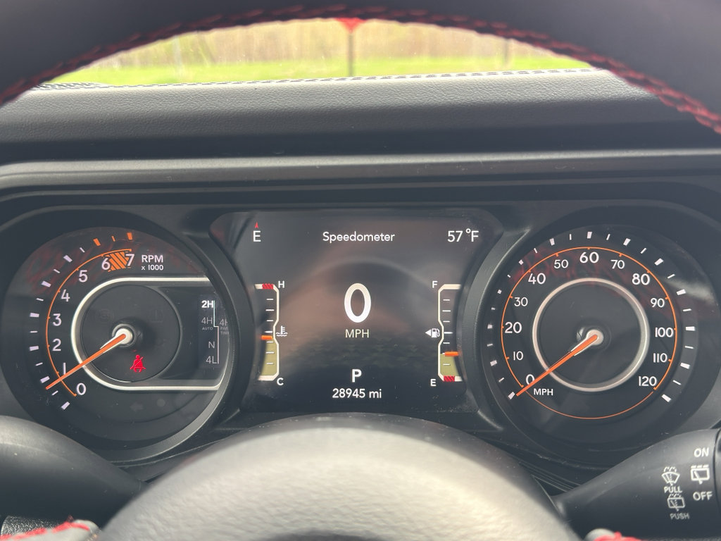 Used 2024 Jeep Wrangler Unlimited Rubicon AWD/4WD image 32