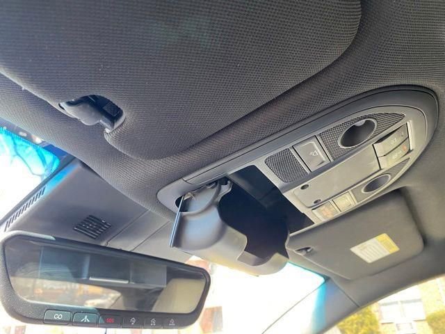 Used 2023 Genesis G70 2.0T image 38