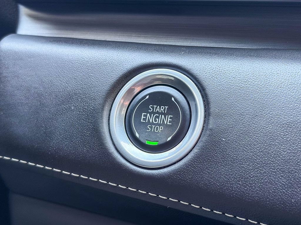 Used 2024 Cadillac Escalade ESV V AWD/4WD image 26