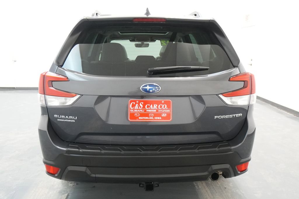 Used 2022 Subaru Forester Limited image 8