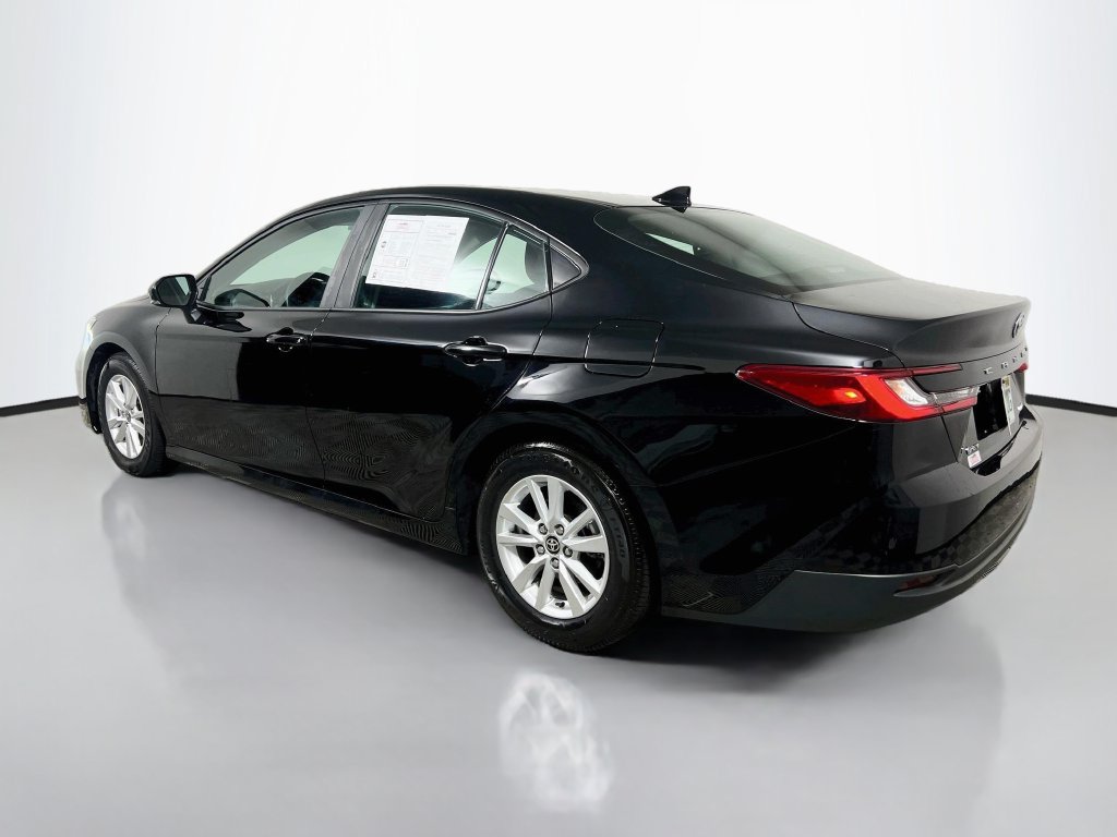 Used 2025 Toyota Camry LE FWD image 4