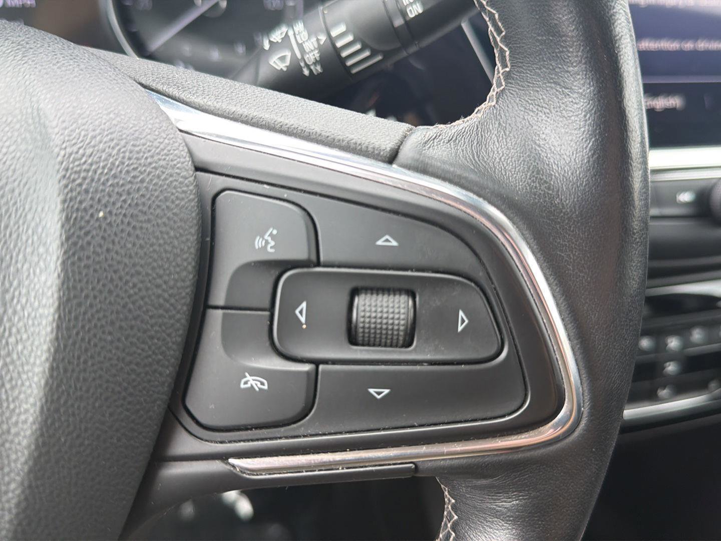 Used 2021 Buick Encore GX Essence AWD/4WD image 22