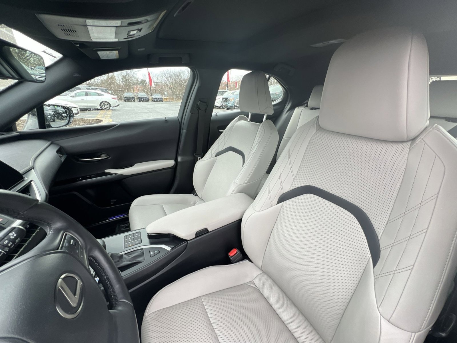 Used 2023 Lexus UX 250h FWD w/ Accessory Package (Z1) image 13