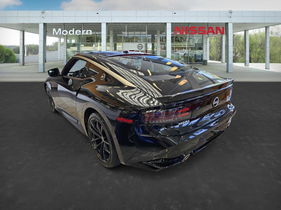 Certified 2025 Nissan Z Performance w/ Floor Mat Package image 4