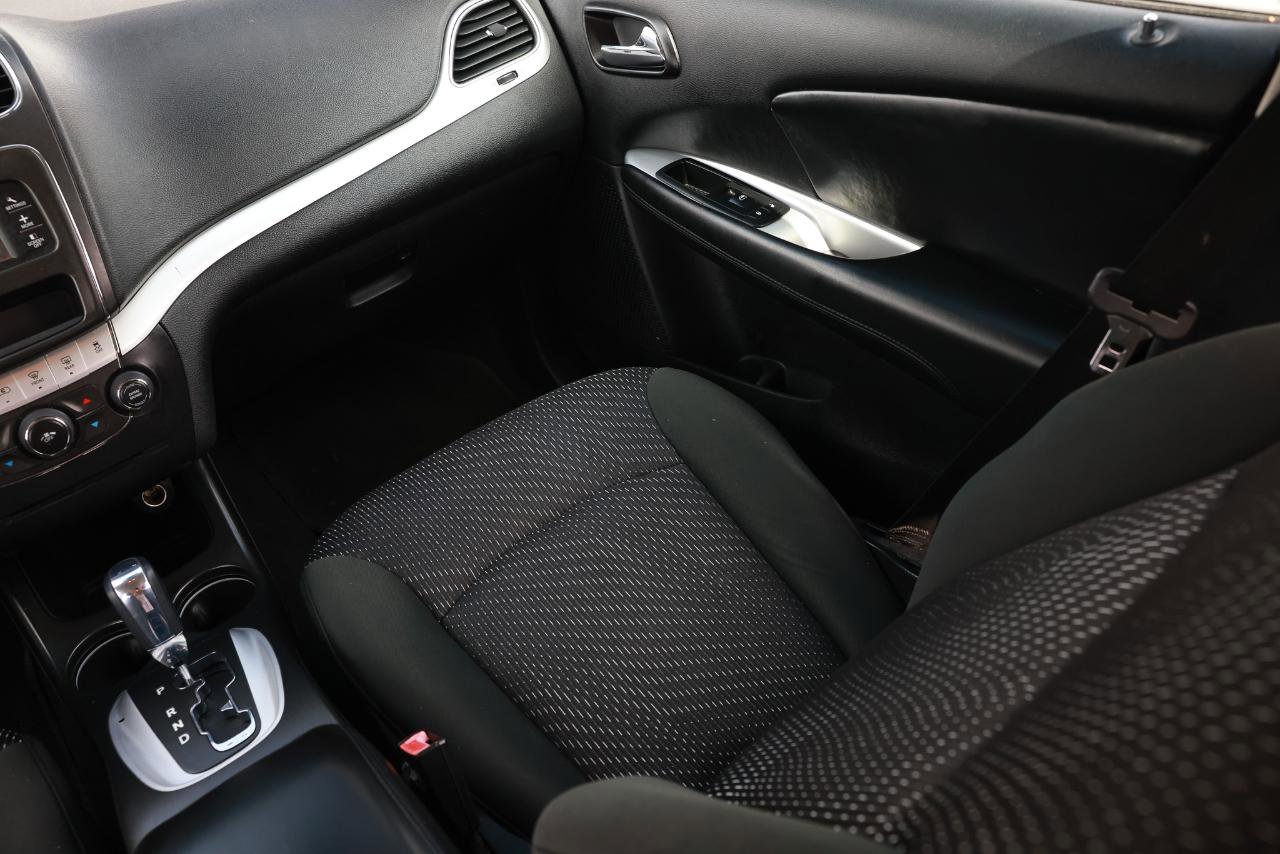 Used 2012 Dodge Journey SXT w/ Flexible Seating Group image 22