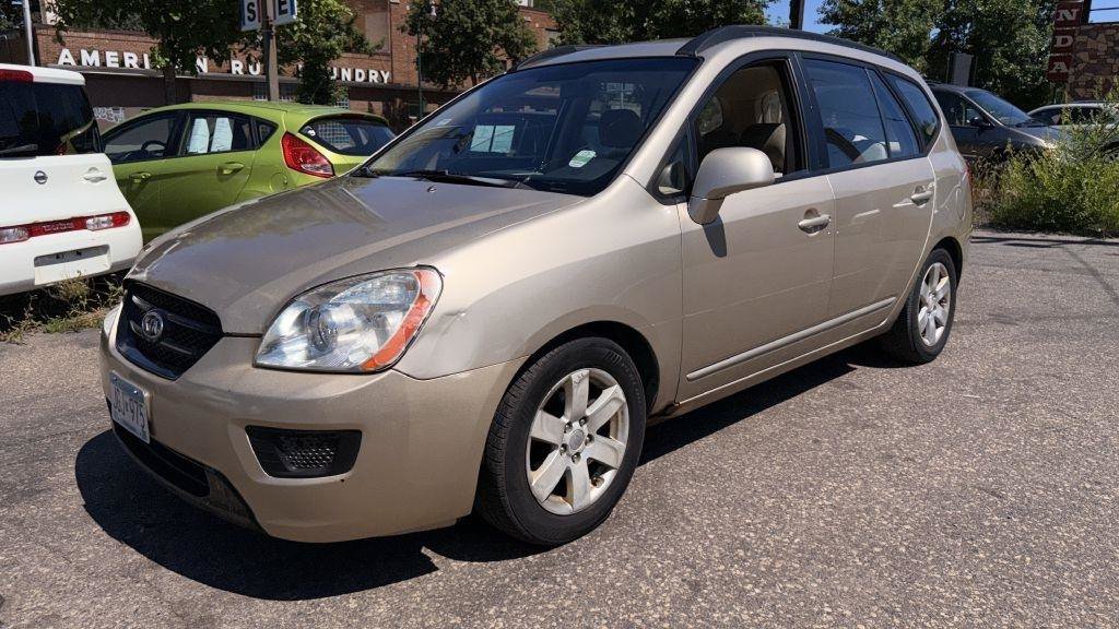 Used 2008 Kia Rondo LX w/ Convenience Pkg FWD image 2