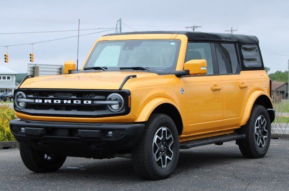 Used 2021 Ford Bronco Outer Banks image 3