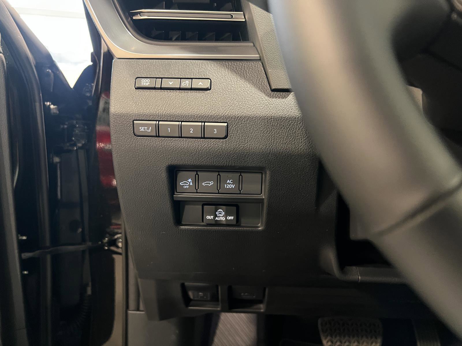 Used 2026 Lexus GX 550 w/ Cold Area Package image 14