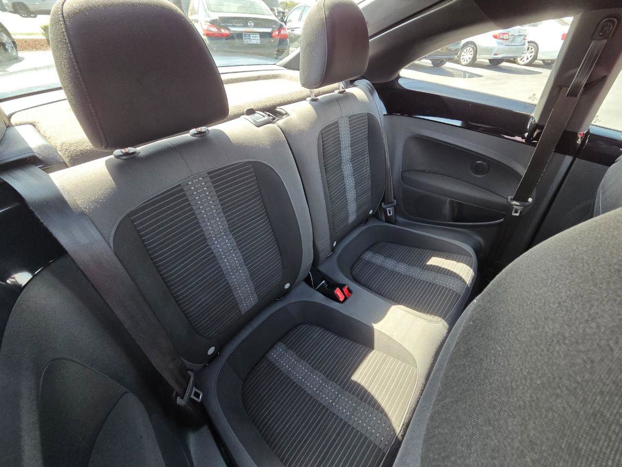 Used 2012 Volkswagen Beetle 2.0T image 14