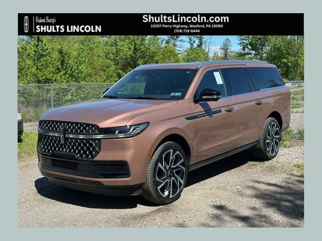 New 2026 Lincoln Navigator L Black Label AWD/4WD image 1
