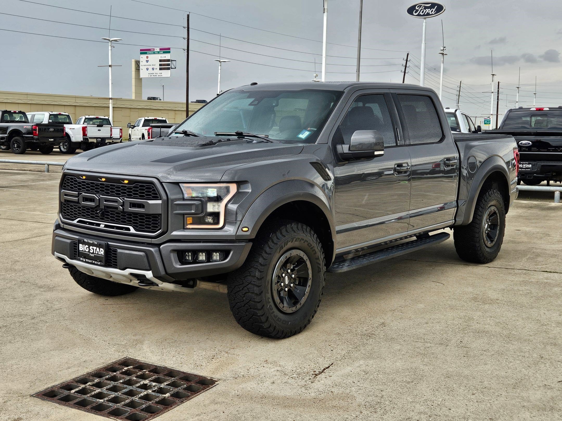 Used 2018 Ford F150 Raptor w/ Equipment Group 802A Luxury image 8