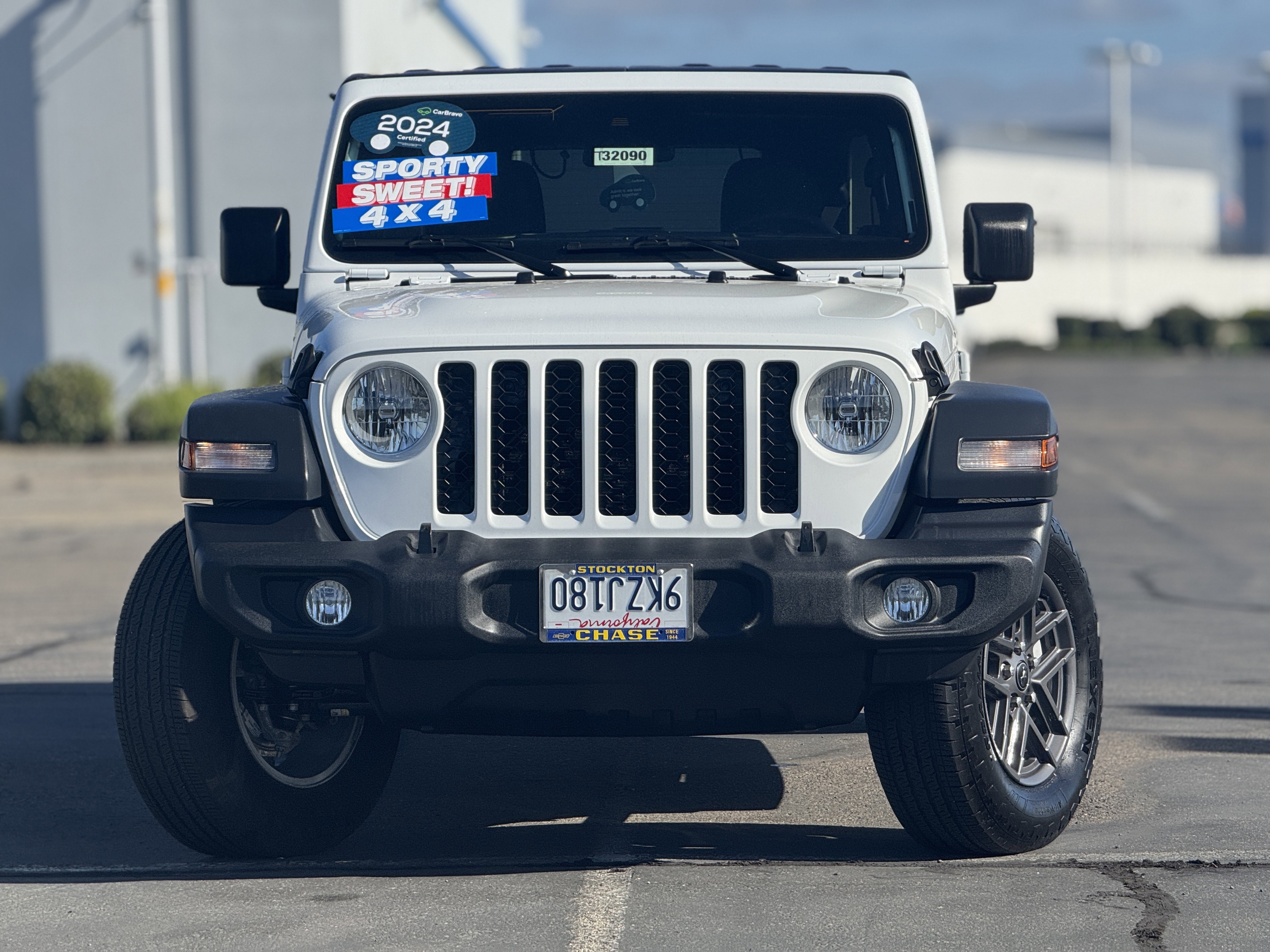 Used 2024 Jeep Wrangler Unlimited Sport AWD/4WD image 2
