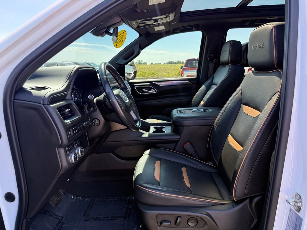 Used 2021 GMC Yukon AT4 w/ Rear Media and Nav Package AWD/4WD image 5