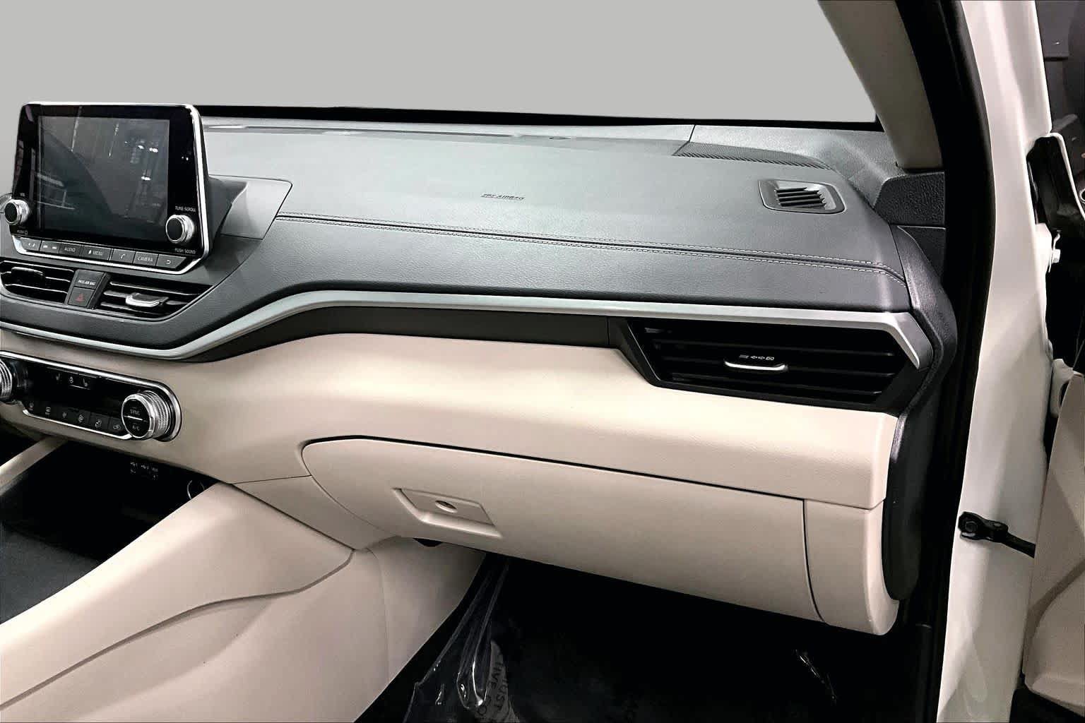 Used 2019 Nissan Altima 2.5 SV FWD image 18