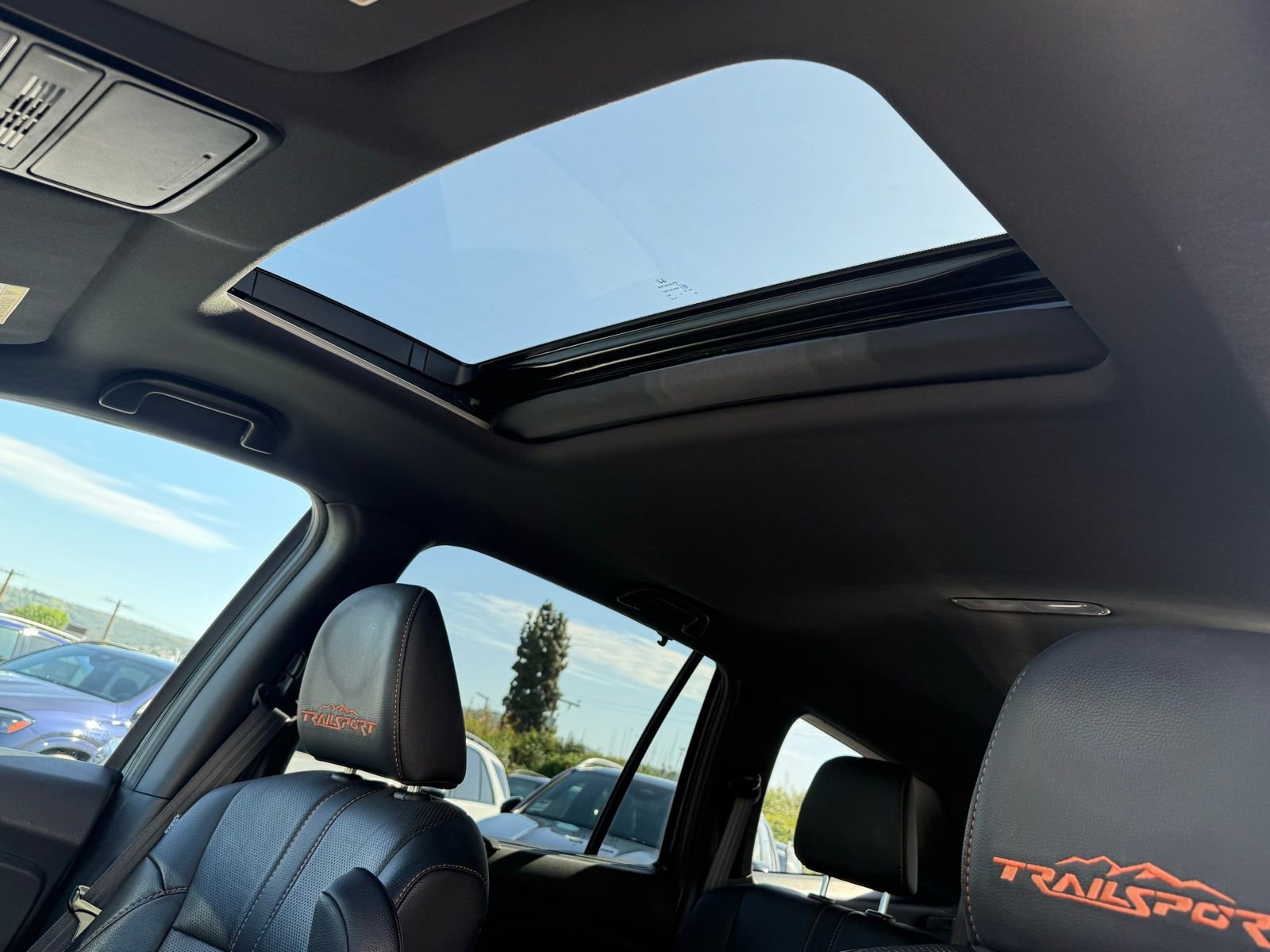 Used 2022 Honda Pilot TrailSport image 25