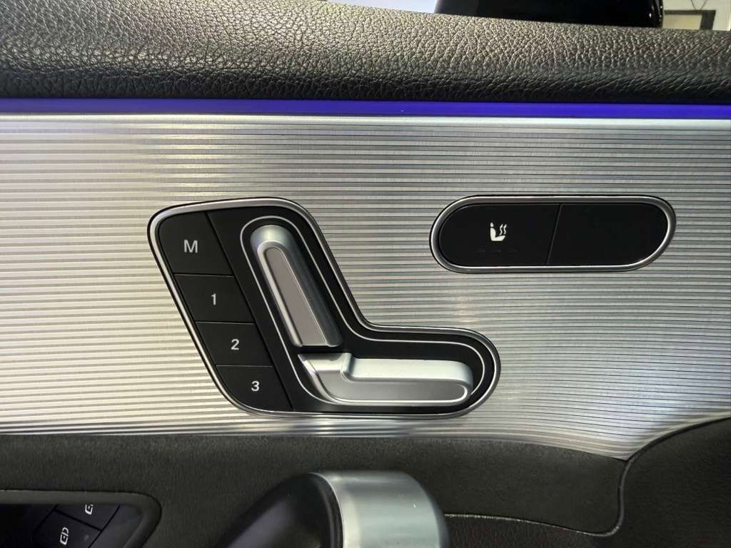 Used 2021 Mercedes-Benz A 220 w/ AMG Line image 35