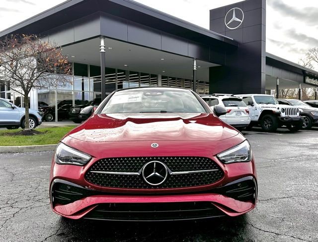 Used 2025 Mercedes-Benz CLE 300 4MATIC Coupe image 2