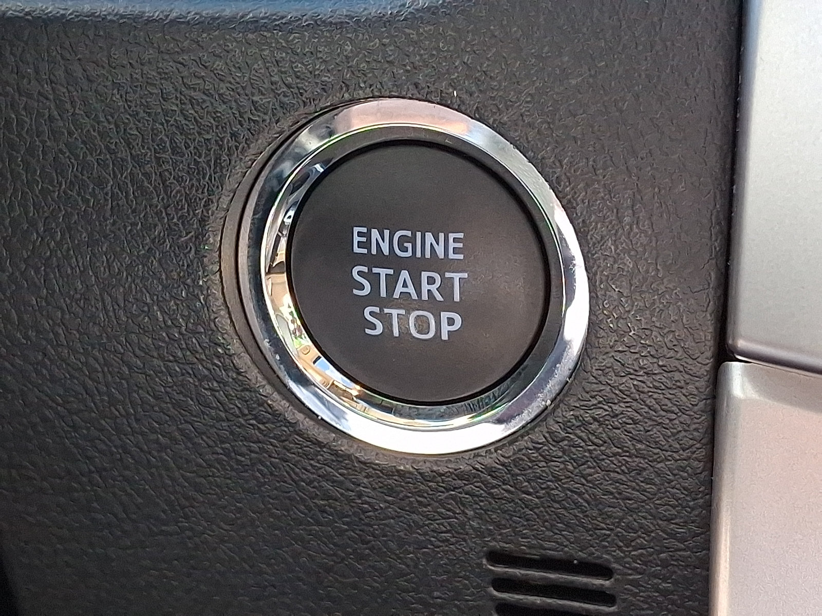 Used 2021 Toyota 4Runner Limited AWD/4WD image 24