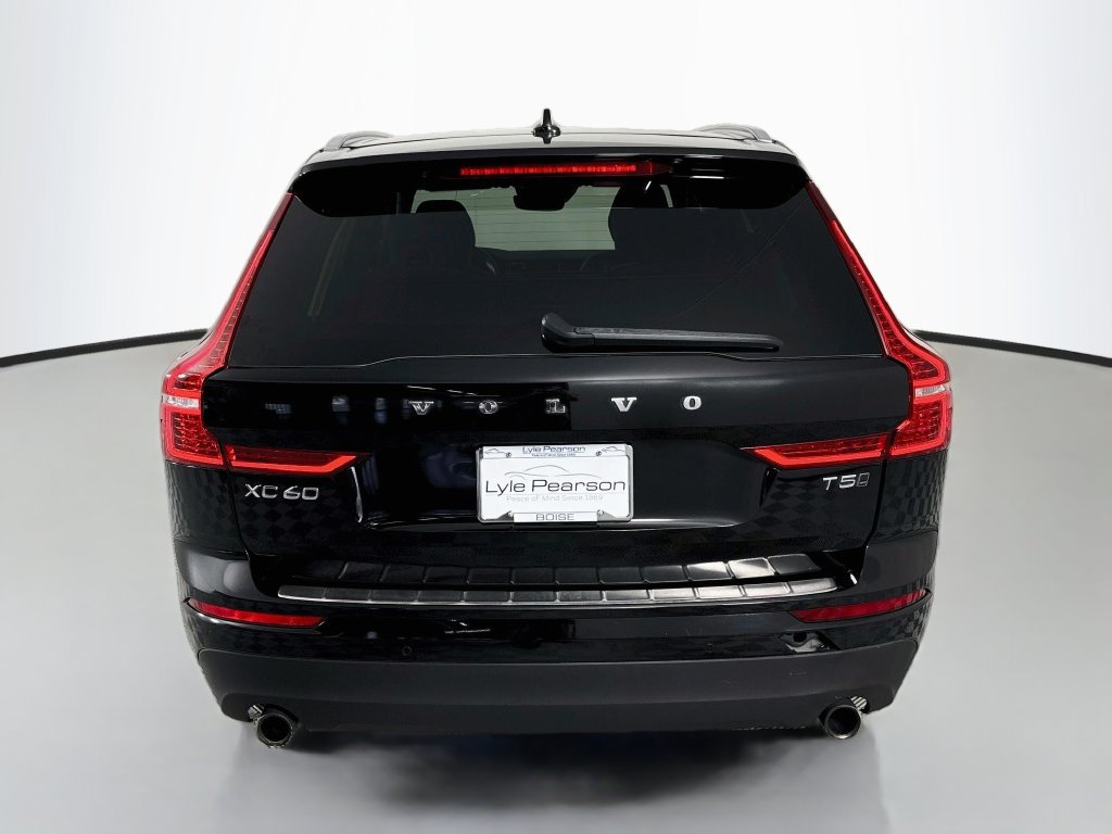 Used 2021 Volvo XC60 T5 Momentum w/ Climate Package AWD/4WD image 10