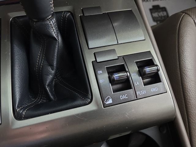 Used 2018 Lexus GX 460 Premium w/ Premium Package image 17